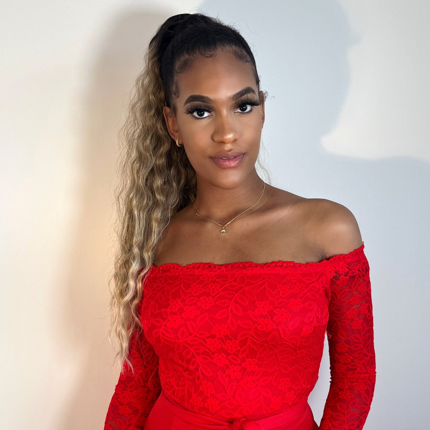 The Brinley wavy style 26" Velcro Wrap Ponytail | Premium Tongable Fibre
